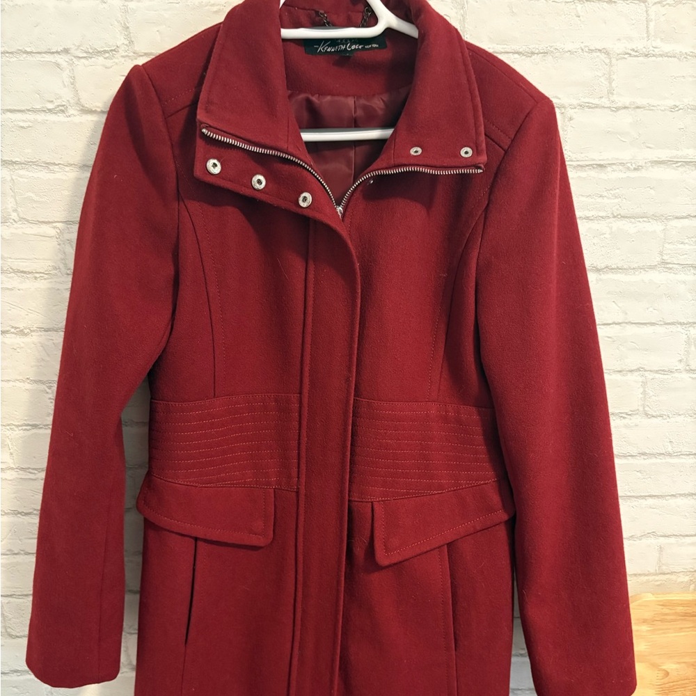 Kenneth Cole Elegant Red Trench Coat with Tailored Cut